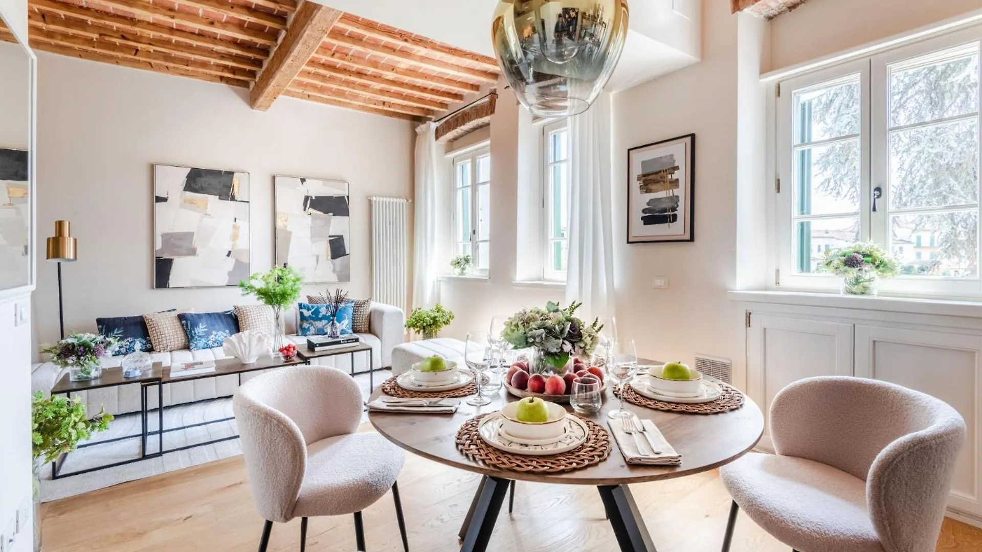 Letters From Lucca Contemporary 2 Bedrooms 2 Bathrooms Apartment