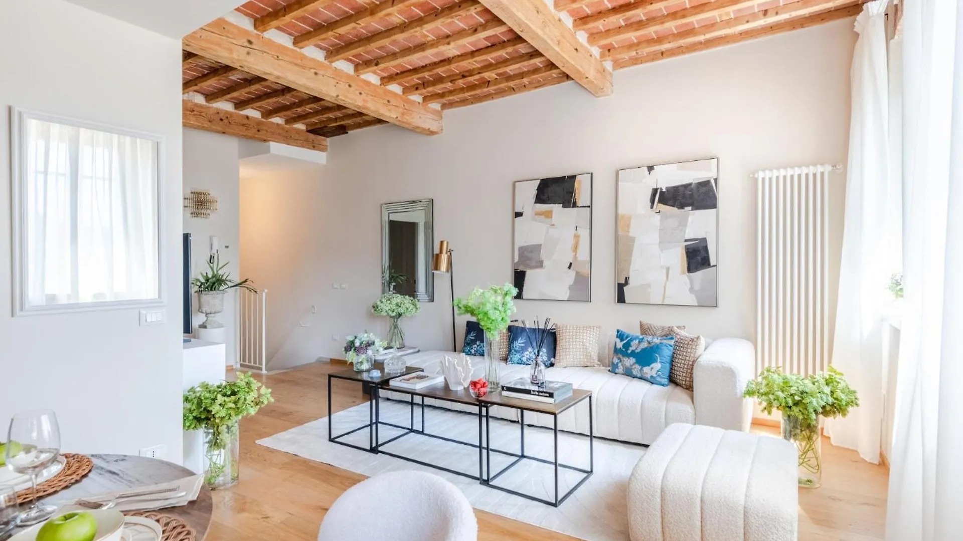 Letters From Lucca Contemporary 2 Bedrooms 2 Bathrooms Apartment
