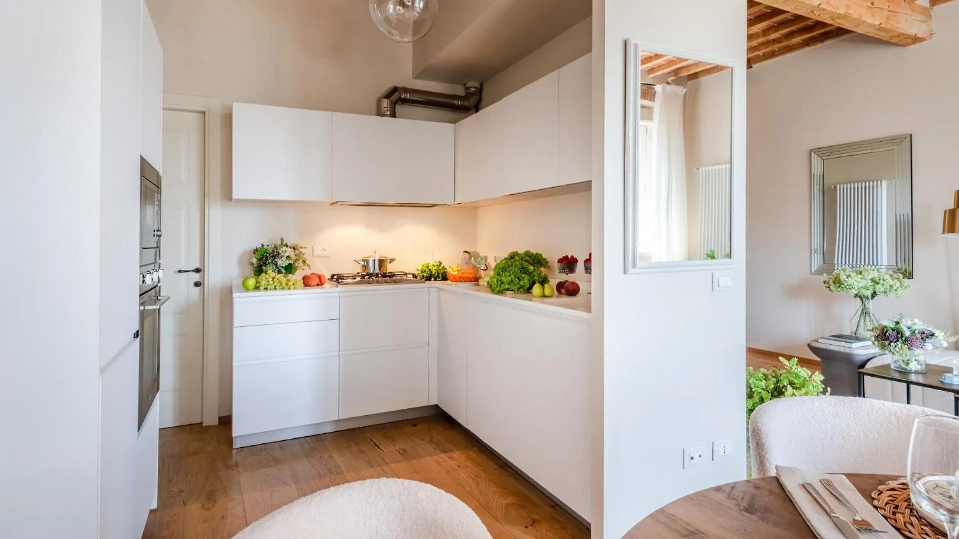 Letters From Lucca Contemporary 2 Bedrooms 2 Bathrooms Apartment Italy