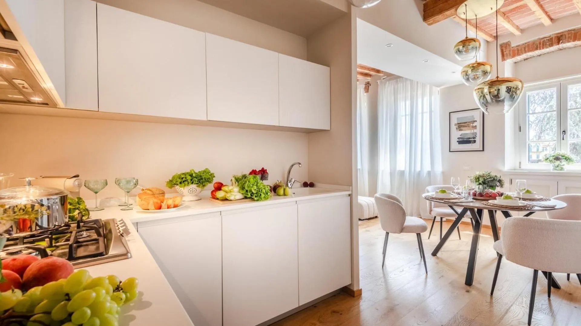 Letters From Lucca Contemporary 2 Bedrooms 2 Bathrooms Apartment